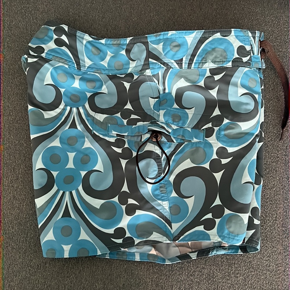 Patagonia Blue and Gray Swirl Pattern Women's Shorts